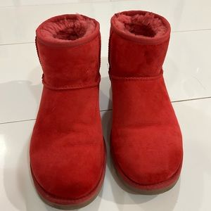 Women UGG Classic Mini II Genuine Shearling Lined Boot in color radish